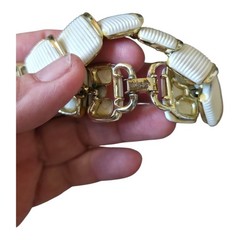 Lisner Thermoset Bracelet Textured White Gold Panel Vintage Collectible 7″ #195