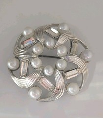 Vintage signed Lisner Silver tone Faux Pearl Baguette Crystal Brooch 1960s