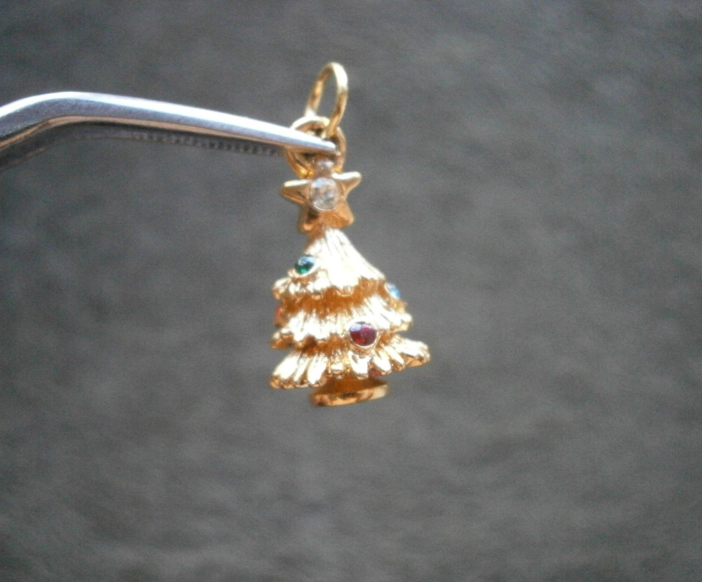Christmas Tree Vintage Shiny Goldtone & Crystals Bracelet Charm Pendant 2.0g