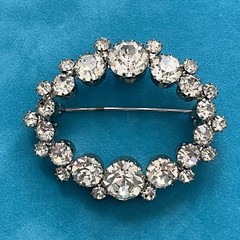 ESTATE ANTIQUE SILVER TONE CRYSTAL ROSETTE OVAL Collar BROOCH PIN Read