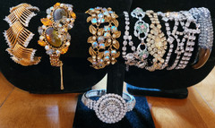 vintage Rhinestone Jewelry Lot Many Signed 125 Pieces