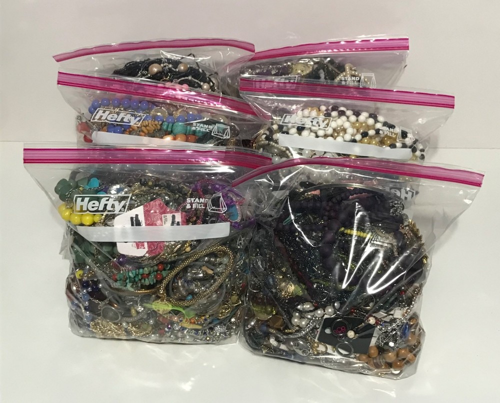 VINTAGE TO NOW JEWELRY LOT 6 POUNDS