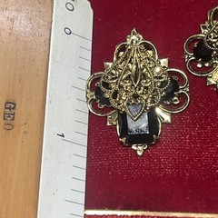 Vintage Filigree Black Crystals Rhinestones 1” Clip On Earrings