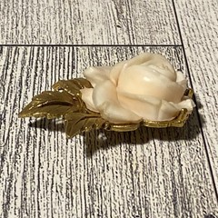 Vintage 1-7/8” CARVED RESIN ROSE Flower Brooch plus Pendant & Ring Lot