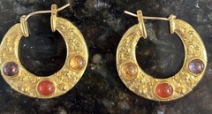 Reduced! Metropolitan Museum Of Art Jeweled Highly Detailed Goldtone Earrings