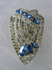 BEAUTIFUL ANTIQUE 1920’s ART DECO FAUX SAPPHIRE RHINESTONE POT METAL DRESS CLIP