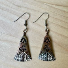 VTG Waldeck Johnson Dangle Earrings 2 Inch Bell Shape Southwestern Style Copper