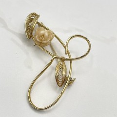 Vintage VTG Gold Tone Brooch Carved Rose Flower Filigree Leaf Pin Floral Signed