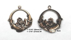#0138 ANTIQUED GOLD ROUND FLORAL PENDANT/ER W/HANG RING – 4 Pcs