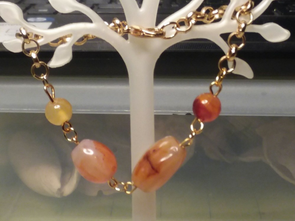MaryBee Jewelry: 7 1/2″ Stone & Gold Tone Bracelet 01-01-2020 (D)