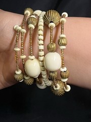 VINTAGE 1950’s Midcentury Beaded Memory Wire Wrap Bracelets Off White & Gold