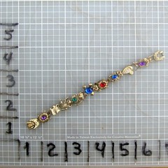 Vintage Sliding 9 Charm Bracelet 6 3/8”L Jeweled and Figural Unbranded