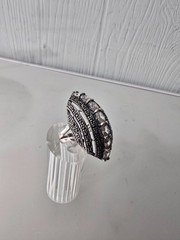 Vintage 925 Sterling Silver Marquesite Clear stone statement dome shiel ring TH