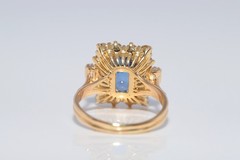 Vintage Circa 1980s 18k Gold Natural Diamond And Oval Cut Sapphire Ring