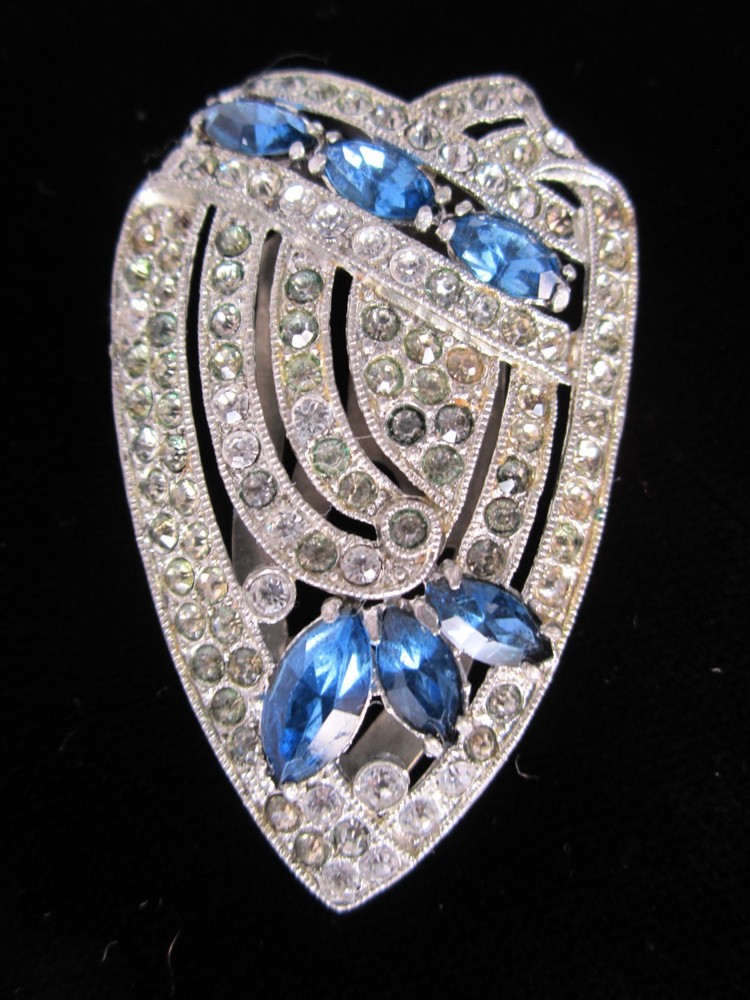 BEAUTIFUL ANTIQUE 1920’s ART DECO FAUX SAPPHIRE RHINESTONE POT METAL DRESS CLIP