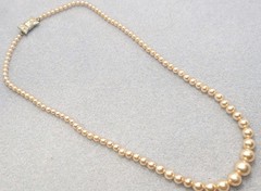 Vintage Faux Glass Pearl Beads Necklace 16in.
