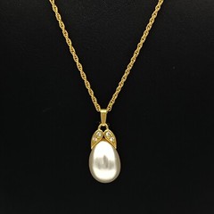 Napier Gold Tone Chain Necklace With A Teardrop Pearl Pendant 3-595