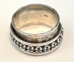 Vtg Sterling Silver 925 CZ 10mm Wide Hammered Spinner Fidget Band Ring Size 6