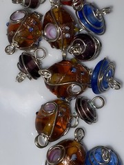 17 Pieces Vintage Silvertone Metal Wite Wrapped Pendant Glass Beads Multicolored