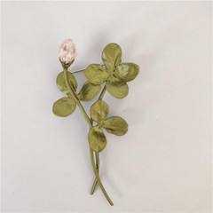 Romantic Retro Style Clover Brooch Corsage Overcoat Accessories Antique Jewelry