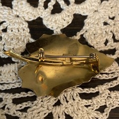 Vintage Gold Tone Leaf Brooch Pin Textured 2 Inch Gloss Jewelry