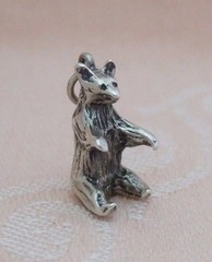 Vintage SITTING BEAR ~ 6+ GRAMS Sterling Silver Charm