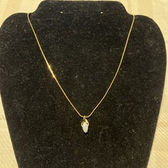 Vintage Merlite Delicate Gold Tone Faux Fire Opal Pendant Necklace 18”