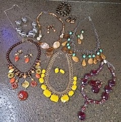 Stunning colorful vintage Matching Jewlery Lot