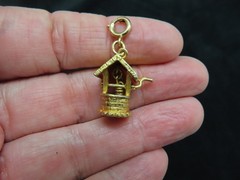 Vintage 1960’s Gold Plated Wishing Well Charm