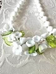 Vintage Venetian White Flower Bead Art Glass Necklace 16″ + 3″ Extender