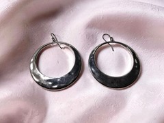 Vintage Silver Tone Hammered Ear Wire 1.78″ Diameter Hoop Earrings
