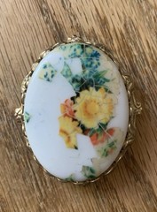 Lot Of 4 Vintage Brooches All In Excellent Condition See Description