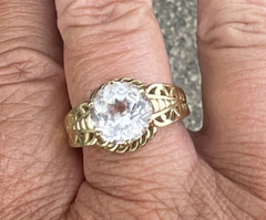 Beautiful 14K Yellow Gold & White Gemstone Ring 5.2 grams Size 8.25 STS
