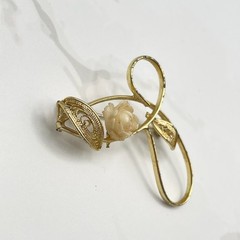 Vintage VTG Gold Tone Brooch Carved Rose Flower Filigree Leaf Pin Floral Signed
