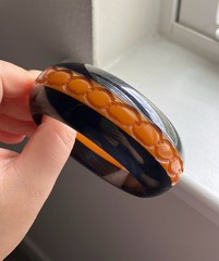 Vintage Chunky Halloween Alligator Carved Laminated Bakelite Bangle Bracelet