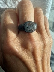 Ancient Bronze / Copper Signet Ring – Estimated Pre-15th c. – Size 8