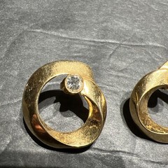 Vintage Gold Tone Pierced Earrings Shiny Round Swirl W/ Clear Rhinestone Accent
