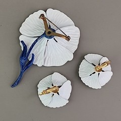 Vintage Enamel Flower Set Brooch Clip On Earrings Navy Blue White Anemone