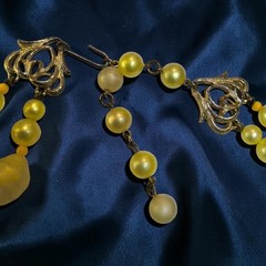 Vintage 1950s Yellow Lucite Crackle Glass Double Strand Necklace AB Wedding Cake