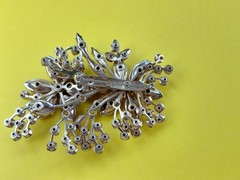 Vintage Red & Pink Glass Rhinestone Large Gold Tone Back Brooch Hi End