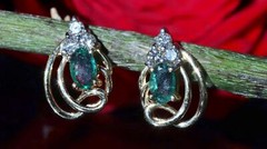 14k y/gold earrings 0.45ct natural, treated emerald natural diamond stud 2.72gr