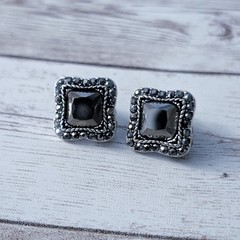 Vintage Clip On Earrings Dark Grey & Silver Tone Unusual