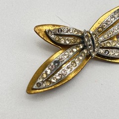 Vintage Bow Brooch Gold Tone Rhinestone Trombone Clasp AS IS 2.5″