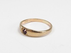 Vintage 1950s A & Z Chain Co. USA 10K Gold Red Ruby Baby Infant Band Ring Sz 0.5