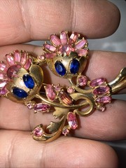 Hollycraft 1951 Brooch on Pink And Blue Rhinestones Vintage