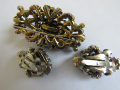 Vintage Hollycraft 1956 Brooch / Pin & Clip-on Earrings- Multicolored FREE SHIPP