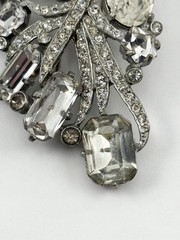 Vintage Eisenberg Original Clip W/ Clear Rhinestones