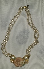 LOT OF 4 COSTUME JEWELRY NECKLACES & BRACELETS