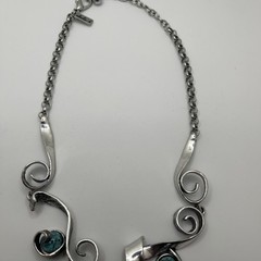 Vintage alisha d necklace Silver tone Twisted Metal With Blue Acrylic Cabochons