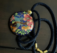 ✨VTG ASIAN GOLDTONE CLOISONNÉ PENDANT • COBALT BLUE • BIRD & FLOWERS • BLUE CORD